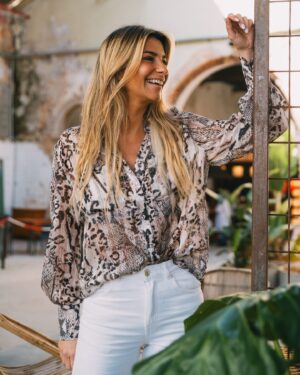 Isabel Figueira Instagram - Bom dia 🐅

Uma feliz semana para todos ✨

@fracominaportugal X @ascoisaspelonome ✨

#fracominaportugal #fracominagirls #fashionstyle #ascoisaspelonone