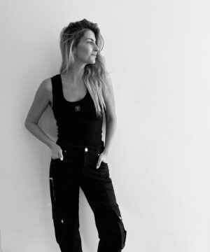 Isabel Figueira Instagram - Bom dia ☀️ 

Black and white 📸

@fracominaportugal 
@ascoisaspelonome 

#fracomomina #naturalmood #fashionclothes #fracomina_official