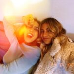 Isabel Figueira Instagram - Estão preparados? A novela CACAU da @tvioficial estreia já na próxima segunda-feira. Um Novelão escrito pela autora @mjcarioca. Um elenco de Luxo e uma história apaixonante… estou muito feliz por fazer parte deste projeto. Que venha a Novela do Ano✨✨✨ Esta quaseeeeee❤️ #cacau #noveladoano #tvioficial