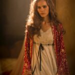 Isabel Lucas Instagram - @markrogers_photo recently sent me some on-set pictures. I personally don’t feel very relaxed having photos taken but it’s somehow different when I’m in character. I loved exploring this character with the lens on her. It feels like a joy and such an honour to work with artists as humble as Mark. There’s a silence to his nuanced nimble method that translates to his amazing pictures. 📷 @markrogers_photo