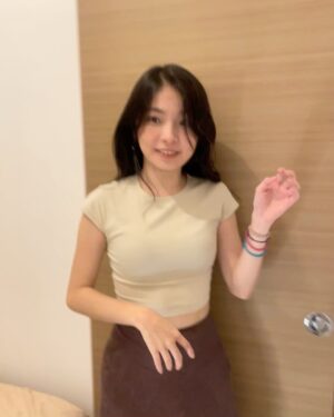 Isabella Chan Instagram - 有朋友話有預感我咩咩咩，我雖然聽完心頭一震，但靜靜消化完幾日，我覺得你個預感是叫做你太了解我 姐～🐥

每張相也有內心caption，但我覺得是個太老餅的行為，所以大家自行參透啦下！ 🎣 嘰