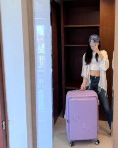 Actress Isabella Chan HD Instagram Photos and Wallpapers April 2024