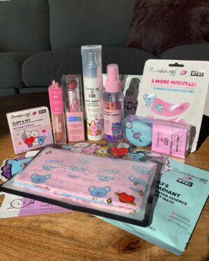 Isabella Crovetti Instagram - This is the face of someone who already used up half the products in less than a week😌🌸TYYY @thecremeshop these are adorable🥲💐🌱 @platformprteam #thecremeshop #bts #products #makeup #kpop