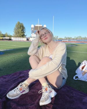 Isabella Crovetti Instagram - From Senior Sunrise🌅 
~
~
~
#sun #sunrise #picnic #footballfield #aesthetic #blanket #girls #girlgroup #girlsday #girl #blonde #fit #outfit #shoes #glasses #girlsglasses #bun
