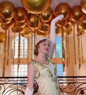 Isabella Crovetti Instagram - More 1920s getup👯‍♀️✨ @hesallthatmovie @netflix 
•
•
•
#hesallthat #hesallthatnetflix #brinkweller #brinhesallthat #1920s #vintage #fashion #dressup #costume #flapper #roaring20s
