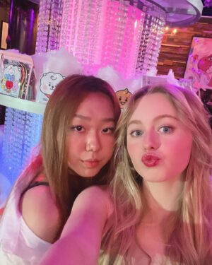 Isabella Crovetti Instagram - BEST NIGHT at @thecremeshop new BT21 BABY line party!!💐🧁🌸🍡🌈I’m such a sucker for it!!!THANK YOU GUYS LOVE YOU SM!! 

#BTS #crème #cremeshop #party #premier #premierparty #army #bts #makeup #bt21 #kpop