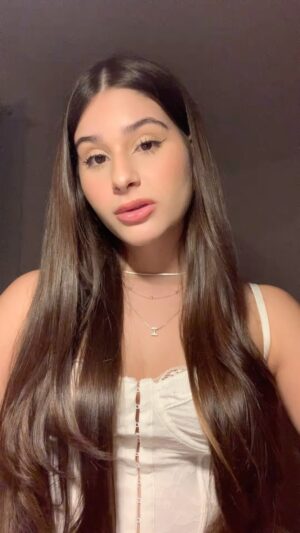 Isabella Koppel Instagram - Qual o musical favorito de vocêss?? #explorar #sing #canto #music #mammamia #musical