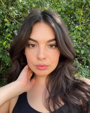 Isabella Gómez Instagram - one take wonder