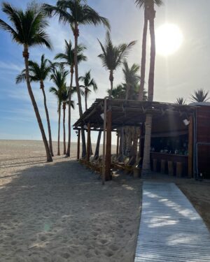 Isabelle Racicot Instagram - Un coin de paradis 🤍🤍🤍 

Des moments de rires, de discussions profondes avec mes garçons, de détente et j’ai surtout beaucoup mangé 😂!!!
@paradisusbymelia_eng 
#ParadisusLosCabos
#DesignedForAdults
 #cabo2024 #20ansd’attente #20yearsinthemaking  #PartenaireSunwing
#PlusAvecSunwing #collab 
@sunwingvacations