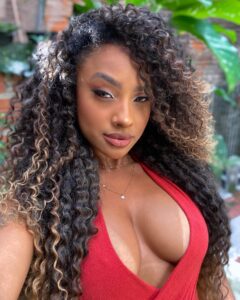 Isadora Salles Most Liked Photos and Posts