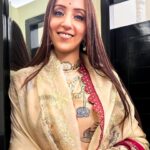 Ishita Arun Instagram – Studio lighting ho toh @prithvitheatre ke bathroom jaisi!
.
Outfit @archanajaju.in (love her ❤️)
Jewelry – @amrapalijewels
.
.
.
.
.
.
.
.
.
.
.
.
.
.
.
.
.
.
.
.
.
.
.
.
.
.
.
.
.
.
.
.
.
.
.
.
.
.
.
.
#amrapalijewels #prithvi #prithvitheatre  #indian #kurti #suit #dupatta #brown #fashion #style #elegance #glam #traditional #vibes #look #ootd #glamlook #ishittaarun