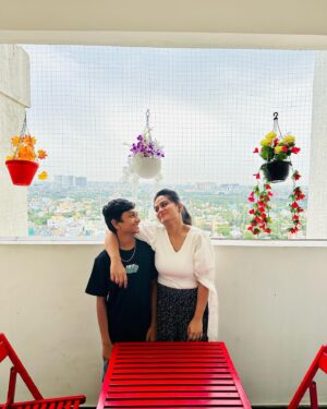 Ishwarya Ravichandran Instagram - Happy birthday nithimaa @nithxox_ ,my dad ,my everything,when I am feeling down I see your face and smile I forgot my all problems. I promise you I will be there always till my last breath you are only my happiness❤️🌎🫂💋 u r the best brother d mailuuu😘😘😘😘🫂love u sooo much ❤️