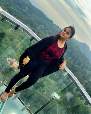 Ishwarya Ravichandran Instagram - If you’re burnt out and struggling ,
you don’t need a more productivity 
what do you really need is a break❤️🦋🫶🏻