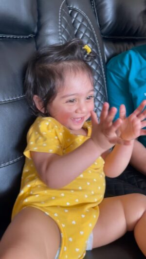 Iswarya Prabakar Instagram - Kalki loving this song from the 90’s is no surprise for me bcz that used to be one of my most favorite songs 😍🙈
Though she’s a #genalpha she got her Mom’s #millennial blood running through her veins 🥰
•
Look at those cute expressions for those lyrics 😍 this kid is something!!!🔥😇
•
#17monthsold #kalki #babyk #iceicebaby #minsarakanavu #tamilsong #tamilmovie #90skid #mommavibes #momlife #cutebaby #babygirl #babydance