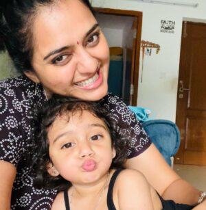 Iswarya Prabakar Instagram - Happiness is wearing nighty/shimmy and chilling in Chennai heat 😁
•
#momanddaughtergoals #kalki #iceicebaby #ipkstories #momanddaughter #21monthsold #daughterlove #mybabygirl #babypout #cutebabygirl #makingfaces #funnyfaces #weekendvibes #chennaivibes #madras