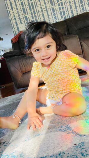 Iswarya Prabakar Instagram - I wonder what have I done to have such a cute  smart   loving daughter like you Kalki..😇
I can’t get over her cuteness.. I really can’t & I don’t want to 🩷❤️🧡💛
You will see me getting really excited at the end of the video it’s bcz I was able to record her cuteness this time!!!
Kalki is been trying variety of animal sounds for quite sometime now (she’s an animal lover just like her mom❤️) but every time I pick my camera to record she gets distracted..
So finally here I have a #memory which I will cherish forever 🥰😇😍!!!!!!!!!!