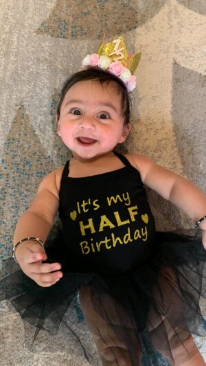 Iswarya Prabakar Instagram - It’s #november already and KALKI’s #birthday is coming in just a week 😃… found this lovely video taken during her #halfbirthday ✨🧿
•
#babyk #kalki #ipkforever #iceicebaby #birthdaygirl