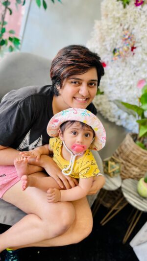 Iswarya Prabakar Instagram - Thank you for choosing us #kalki 💖
Thank you for always bringing the best out of us!!!
Now I have a daughter I have a friend for life 💞
#happydaughtersday