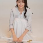 Ito Ohno Instagram - 今週金曜日から二日間、 朗読劇「頭の中の消しゴム 15th Letter」が始まります。 たくさんの人に愛される作品に出演が決まり、 緊張しております。 素敵な時間を届けられますよう、精一杯努めてまいります。劇場でお待ちしています。🌱 #朗読劇私の頭の中の消しゴム