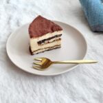 Ito Ohno Instagram - ティラミスと、ティラミスケーキ作りました。 最近、コーヒー味のお菓子に目覚めております…☕️ 皆さんはどっち派ですか？🥹 よかったら教えてください🕊️ #ティラミス #ティラミスケーキ #手作りお菓子