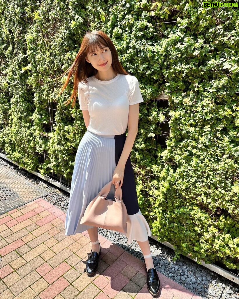 Ito Ohno Instagram - お気に入りのポレーヌのバッグと一緒に🌷 #私服