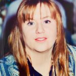 Itziar Castro Instagram - Ni IA ni leches! Estáis todos locos con esto de las fotos de adolescentes hechas por inteligencia artificial, pues mira, yo he sacado las de VERDAD, sin trampa, ni cartón, ni filtro, ni ná! Menos inteligencia artificial y más realidad. ¿Quién se atreve?! #itziar #itziarcastro #itziarcastrovisavis #adolescente #teenager #IA #natural #real #fbf #tbt #backtothepast #regresoalpasado #IAchallenge #90sthrowback