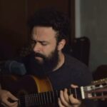 Iva Domingues Instagram - Sabem aqueles vozes que não conseguimos parar de ouvir? Aconteceu-me hoje quando ouvi o Stefano pela primeira vez . Esta é a versão mais bonita que ouvi da música original da cantora brasileira Joana “ Tô Fazendo Falta “ e fiz questão de partilhar . Uma pérola @stefanomota ! 👏🏻👏🏻