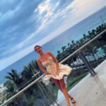 Ivana Baquero Instagram - Summer nights at @grandvelascabos Stunning view, but what came next was even better.... 🍽🍷 And if you know me, you know the way to my heart is through my stomach!! #GrandVelas #MyVelasExperience