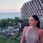 Ivana Baquero Instagram - Summer nights at @grandvelascabos Stunning view, but what came next was even better.... 🍽🍷 And if you know me, you know the way to my heart is through my stomach!! #GrandVelas #MyVelasExperience