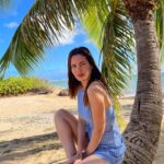 Ivana Baquero Instagram - Ya hace frío, y yo mentalmente aquí 🏝️