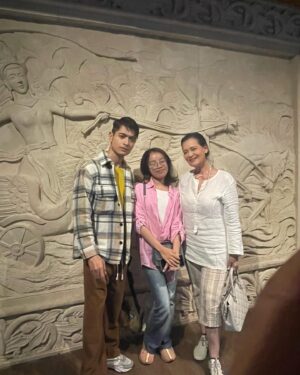Ivanka Suwandi Instagram - Sunday walk at @jakartaaquarium 🌸🌸💗💗 @asyafriena_alatas @adskhanmahres  @dellila_26 💋💋💋🌺🌺 @achaprayogi