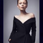 Ivanna Sakhno Instagram - ELLE Ukraine is out now. Grab a copy and pretend you can read Ukrainian !! thank you to the loveliest team. Xx Журнал ELLE вже у продажу. Дякую чудовій команді!♥️