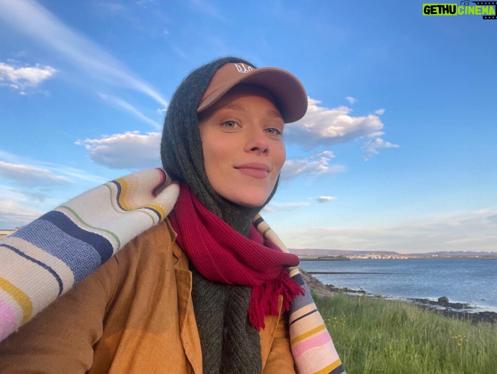 Ivanna Sakhno Instagram - Greetings from Iceland. Hope all of you are well🌞🤲 Next month @andriyshevchenko & a whole bunch of football legends are hosting a match for @u24.gov.ua to raise funds to rebuild a school for 415 children in Ukraine. If you’re in London on Aug.5th please join - link in bio. Hope to see you there!♥️x