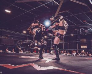 Ivelisse Vélez Instagram - Legendary Round 1 
⚫️🟡👹🇵🇷⚔️🇯🇵💀🟣⚫️what a Fight, almost got me, we showed why we are the Aces of our companies and Im pretty sure that we will cross paths again at some point ☯️ @shine_wrestling 🤼‍♀️ #honor #miyuyamashita #WomensWrestling #tjpw
📸 @_modernmyth_
Watch replay ⏪️ : www.wwnlive.com