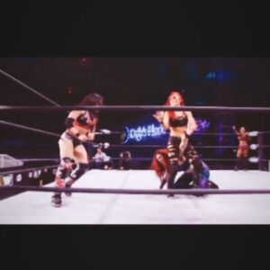 Ivelisse Vélez Instagram - #TagTeamThursday 👹🤝💪💥🦵
#Savagery #WomensWrestling #AEW