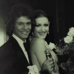 Ivonne Coll Instagram - Aquí en los años 70 junto a mi querido amigo Papote Varet. Here in the 1970's in Puerto Rico with my dear friend Papote Varet. #veddette#singerdancer #unachicallamadaivonnecolltvshow #PapoteprincipaldancertoIrisChacon
