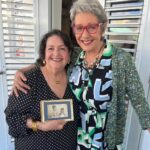 Ivonne Coll Instagram - Recibí un homenaje en mi pueblo de Fajardo Puerto Rico, donde se ha creado un museo de las artes. Se llama Casa Cultural Joaquin Mouliert, donde también están mis retratos y las de muchos otros artistas prominentes kariduros. El honorable alcalde José Anibal Meléndez Mendez me otorgó una bella canasta de flores junto a otros obsequios otorgados por otros miembros del pueblo hacia mi. Me encontré con Anita Ferrero, quien está conmigo en la primera foto. Yo llevé la fotografía de cuando ambas teníamos un año y medio en casa de titi Panchita en Fajardo posando yo en mi culero y mi flor de amapola en la cabeza y ella con su pañuelo español. Me galardonaron con fotos y placas de reconocimiento y con flores vivas como gardenias y orquídeas, ya las cuales ya replanté! En el evento se encontraba también Paquitin, con quien me di mi primer beso de niña y mis primas postizas de pueblo, Lizzy y Madeleine Hones. Fue un placer encontrarme con la primera dama del pueblo, la querida madre del alcalde. Y fue un honor que el niño de 10 años estudiante de arte, Joel Flores Candelario, me obsequiara con una de sus obras hecha para mi, la cual enmarcaré muy pronto. Al final me pusieron la música de "Una Chica Llamada Ivonne Coll", mi tema musical de mi programa de televisión de los años 70 porque me he dado cuenta que nunca dejaré de ser la chica tropical para esa generación de antes, aunque para la de ahora sea Abuela. #puertorico #myhometownpayshomagetome #Fajardo