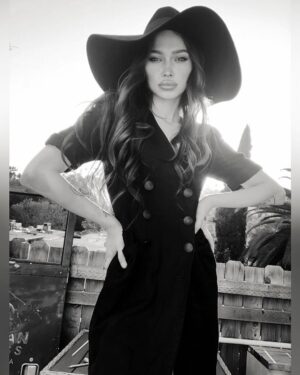 Ivy Levan Instagram - 🖤
