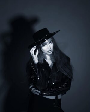 Ivy Levan Instagram - There is something on the horizon 🌪