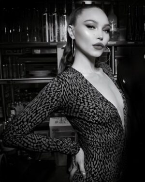 Ivy Levan Instagram - This summer is gonna be really surreal for me. Get to be back in my element creating/writing new music. If  you know me you know I’m a monster on stage but off I’m just a ball of love and I’m  sensitive af. With that i need music to heal and express my inner desires and emotions... so this summer will probably be the most precious and crucial time of my life. I gotta lot to air out so best believe I’m gonna give it to ya the rawest. Love you Damepires - Your Dame! 🙌🏻 #grateful #hastagsarelame