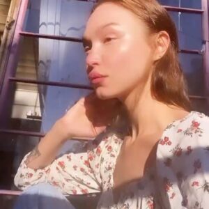 Ivy Levan Instagram - Back on that beach life no filter hour. Man I missed this shit. Skin poppin. Vitamin D. 🤍🧚🏽😋