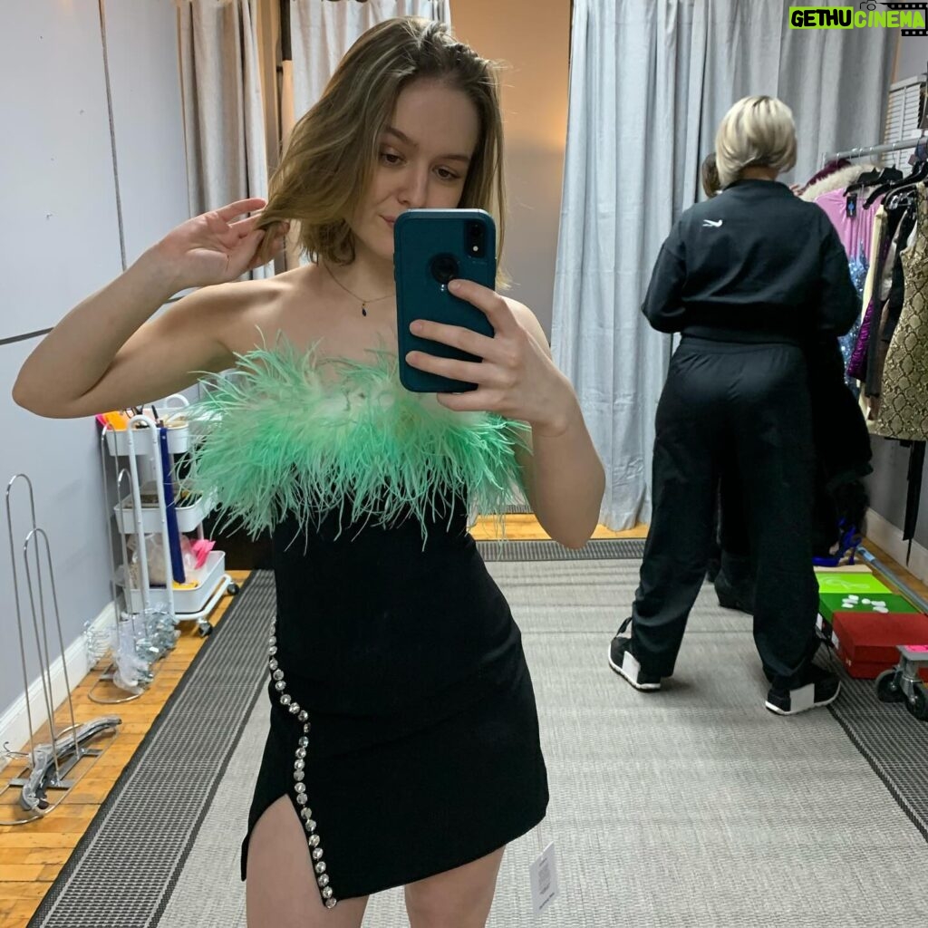 Izabela Vidovic Instagram - Most fun wardrobe fitting by far 👗 Excited to share what I’ve been filming (: