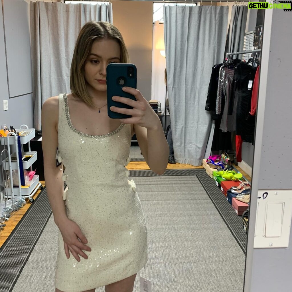 Izabela Vidovic Instagram - Most fun wardrobe fitting by far 👗 Excited to share what I’ve been filming (: