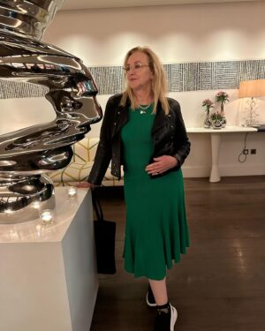 J. Smith-Cameron Instagram - London! At the Haymarket Hotel; Vesper Martinis at J Sheekey💚
@carolinaherrera @agnesb_officiel @jsheekeyldn @catpope22 stylist extraordinaire