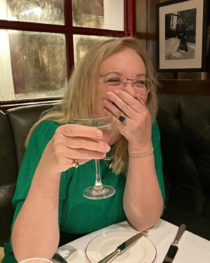 J. Smith-Cameron Instagram - London! At the Haymarket Hotel; Vesper Martinis at J Sheekey💚
@carolinaherrera @agnesb_officiel @jsheekeyldn @catpope22 stylist extraordinaire