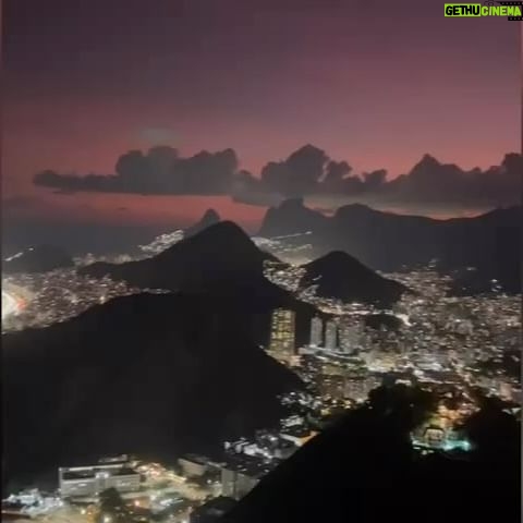 Jéssica Andrade Instagram - O Rio de Janeiro nunca vai deixar de ser um dos lugares mais lindo que já conheci na minha vida e estar com minha irmã nesses lugares não tem preço @nicole.costa.andrade obrigado por estar comigo logo logo vice e a mamãe vão estar como foi em muitos outros lugares do mundo