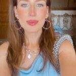 Júlia Belard Instagram - Sunny saturday look 🦋☀️🌈