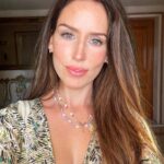 Júlia Belard Instagram - Moms hair gone wild 🌹