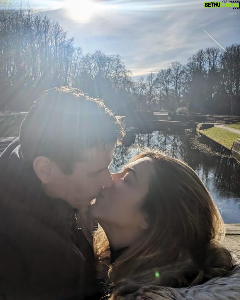 Júlia Rabello Instagram - Valentine’s day ♥️ Por uma sorte da vida, te encontrei 🥰