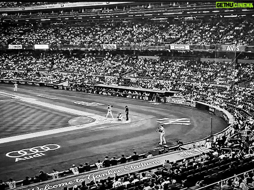 JUJU Instagram - Dodgers/Yankees at Yankee Stadium, Micheal Kay’s voice, the atmosphere…everything make me super emotional༼ ༎ຶ ෴ ༎ຶ༽ I miss NEW YORK.
